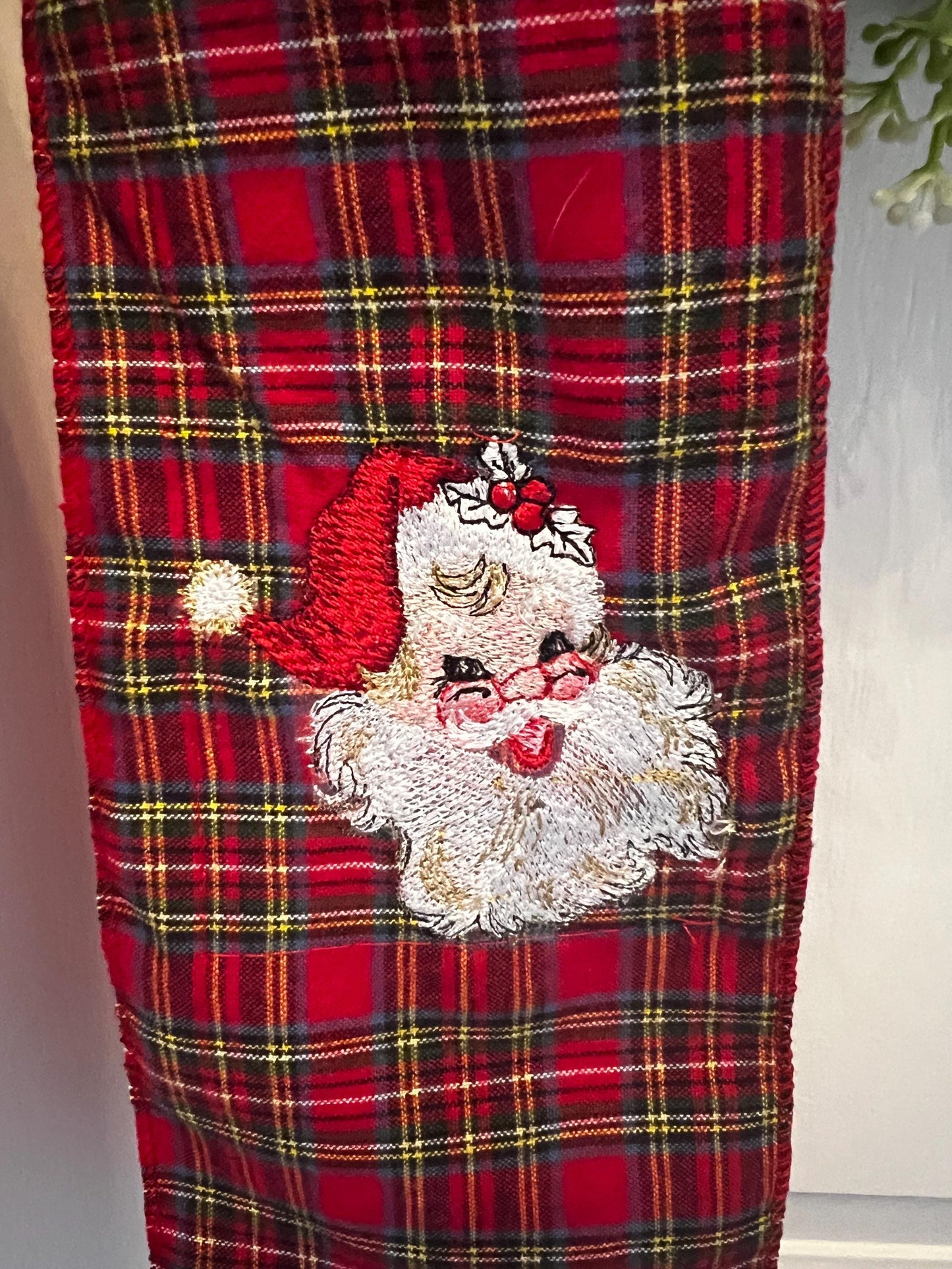 Vintage Santa Claus Embroidered Christmas Farmhouse Wreath Sash: Holiday Door Hanger